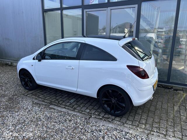 Opel Corsa 1.4-16V Edition Zeer Nette Auto Nap