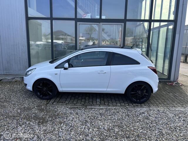 Opel Corsa 1.4-16V Edition Zeer Nette Auto Nap