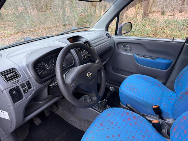 Opel Agila 1.2-16V Comfort