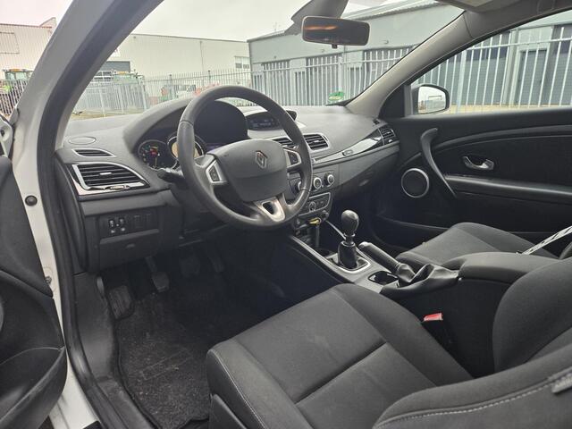 Renault Megane Coup� 1.6 16v Airco Cruise 17inch Stoer ?