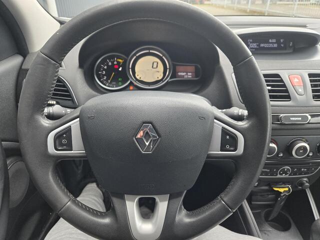 Renault Megane Coup� 1.6 16v Airco Cruise 17inch Stoer ?