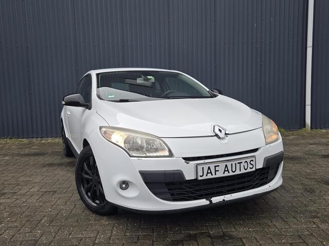 Renault Megane Coup� 1.6 16v Airco Cruise 17inch Stoer ?