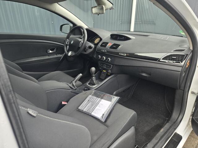 Renault Megane Coup� 1.6 16v Airco Cruise 17inch Stoer ?