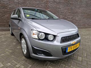 CHEVROLET AVEO 1.2 LS airco trekhaak APK 12-'26 goed onderh.