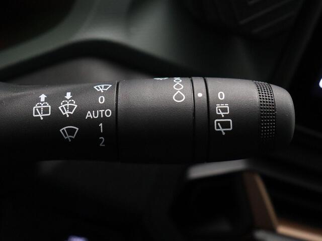 Dacia Duster Extreme Hybrid | Achteruitrijcamera | Cruise Control en snelheidsbegrenzer | Dacia Handsfree card voor openen, sluiten en starten zonder sleute