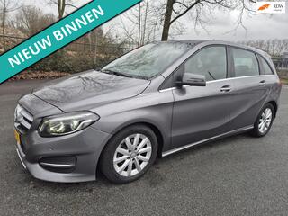 MERCEDES-BENZ B-KLASSE 180 d Lease Edition COMPLEET MET TAXI METERS ZO UIT HET WERK