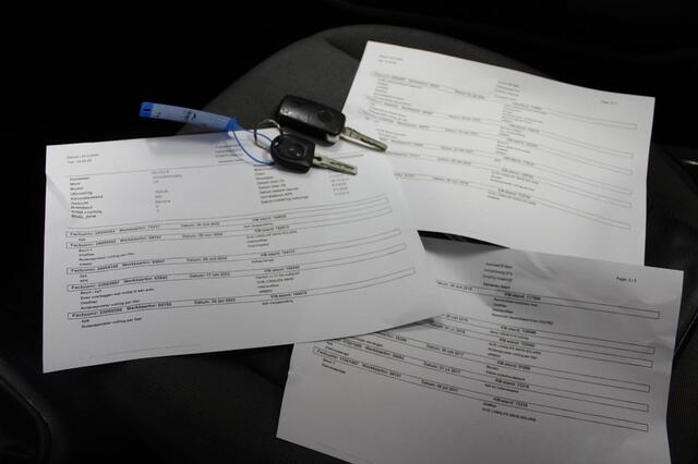 Volkswagen UP 1.0 move up BlueMotion | Airco | Goed onderhouden | Scherm | Sportvelgen