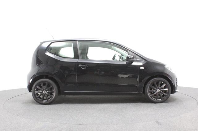 Volkswagen UP 1.0 move up BlueMotion | Airco | Goed onderhouden | Scherm | Sportvelgen