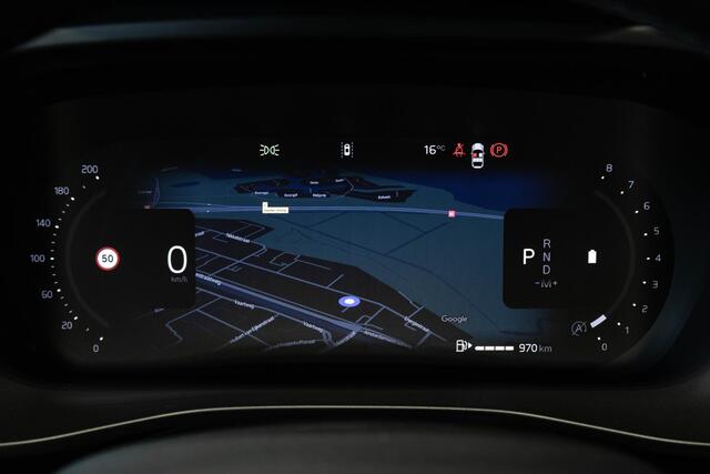 Volvo XC40 B4 Plus Dark | Trekhaak Semi-elektrisch | Adaptieve Cruise Control | Pilot Assist | Verwarmbare voorstoelen | Verwarmbaar stuurwiel | Blind Spot 
