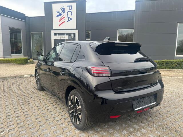 Peugeot 208 Allure Hybrid + Camera360/Navi/Keyless