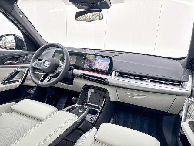 BMW X1 xDrive25e | M Sportpakket Pro | Innovation Pack | Comfort Pack | Travel Pack | Huisselectie