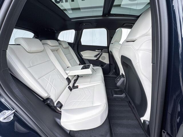 BMW X1 xDrive25e | M Sportpakket Pro | Innovation Pack | Comfort Pack | Travel Pack | Huisselectie