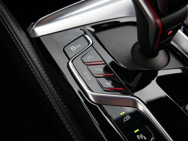 BMW M5 5-serie 600 Pk Automaat Navi / Leer / Airco achter
