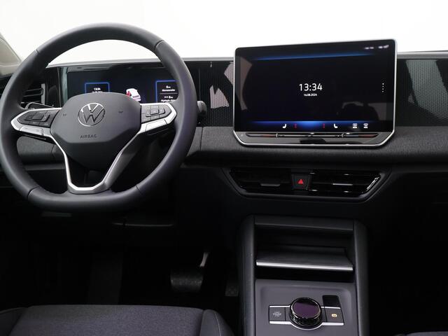 Volkswagen Tiguan 1.5 eTSI 96 kW / 130 pk SUV 7 versn. DSG | Achteruitrijcamera | LED verlichting | Stoelverwarming | Apple carplay / Android auto |