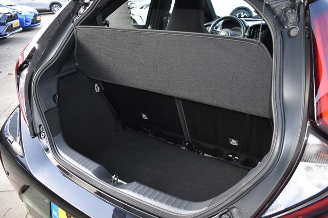 Toyota Aygo X 1.0 VVT-i S-CVT First Limited Automaat 72pk | Keyless entry | Cruise control | Achteruitrijcamera | PDC voor en achter |