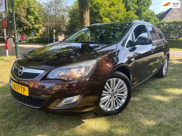 Opel Astra Sports Tourer 1.6 Turbo Cosmo 180Pk / LM / Airco