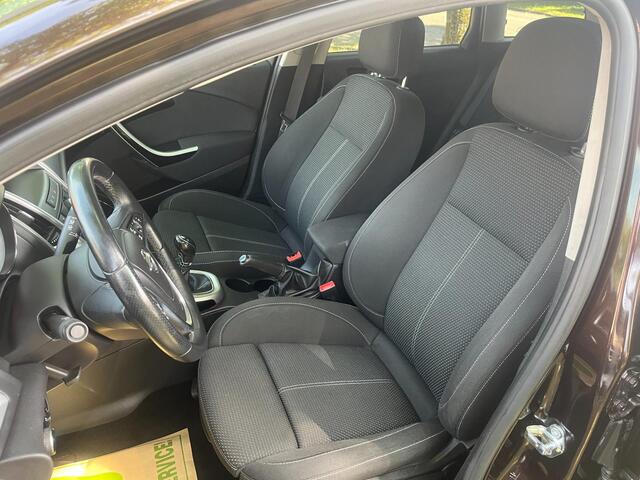 Opel Astra Sports Tourer 1.6 Turbo Cosmo 180Pk / LM / Airco