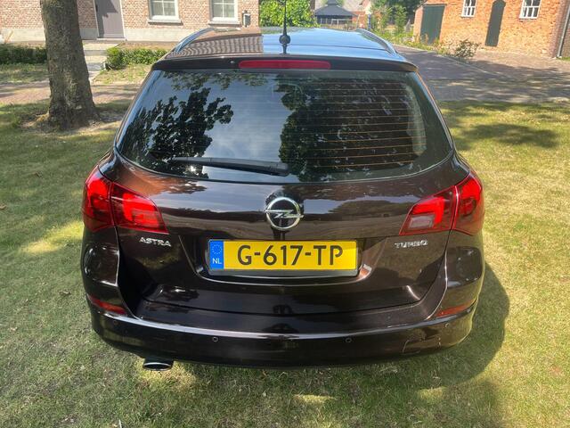 Opel Astra Sports Tourer 1.6 Turbo Cosmo 180Pk / LM / Airco