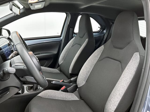 Toyota Aygo X 1.0 VVT-i MT Play | Draadloze Apple Carplay/ Android Auto | Achteruitrijcamera |