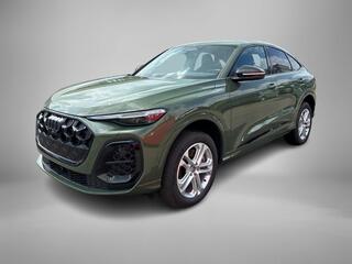 AUDI Q5 Sportback 2.0 TFSI e-hybrid quattro S edition 299 PK � Adaptieve luchtvering � Techniekpakket plus � Panorama-glasdak