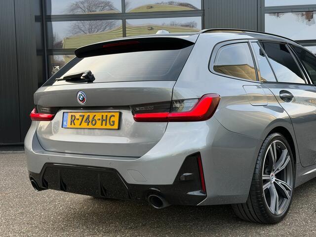 BMW 3-Serie Touring 318i M-Sport Shadowline Skyscraper Grau