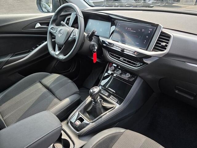 Opel Grandland Business Elegance - 1.2 Benzine Manueel 6 - 130PK