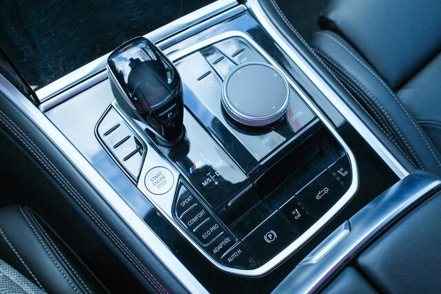BMW 8-Serie M850i xDrive Cabrio High Executive | V8 532PK | Bowers & Wilkins | Laserlight | ACC