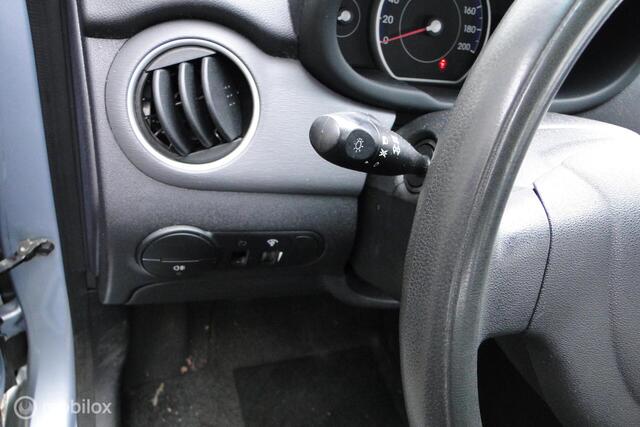 Hyundai I 10 , schakel, benzine, 205.669 km