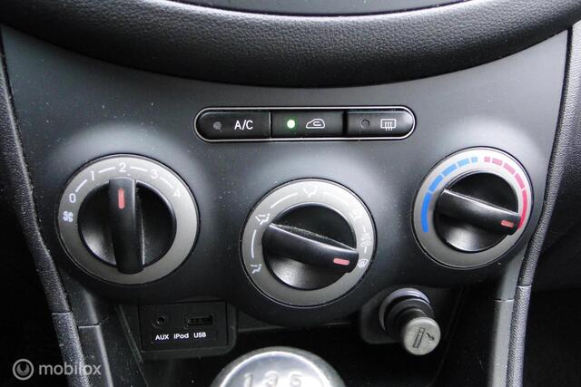 Hyundai I 10 , schakel, benzine, 205.669 km