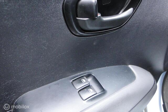 Hyundai I 10 , schakel, benzine, 205.669 km