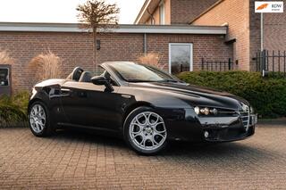 ALFA ROMEO SPIDER 2.2 JTS 185 PK Xenon Leder BOSE Stoelverwarming Memory 18''