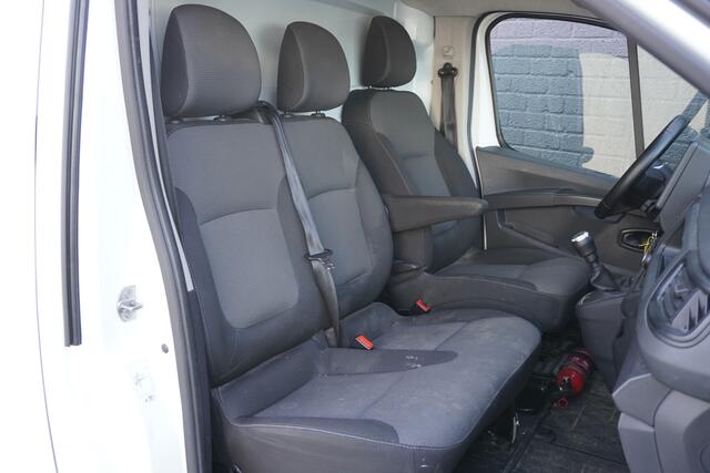 Renault Trafic 2.0 Blue dCi 130PK L2 EURO 6 - Airco - Navi - Cruise - �19.950,- Excl.