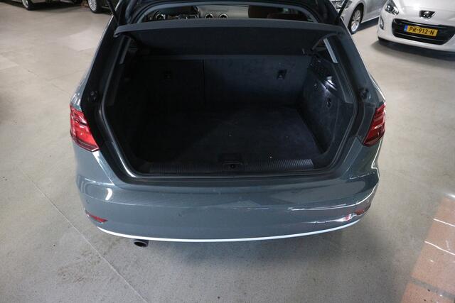 Audi A3 SPORTBACK 1.0 TFSI Sport / 12 MND GARANTIE / PANO   