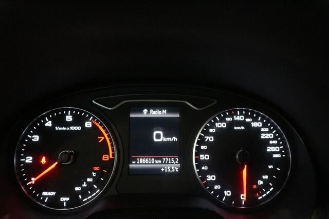 Audi A3 SPORTBACK 1.0 TFSI Sport / 12 MND GARANTIE / PANO   