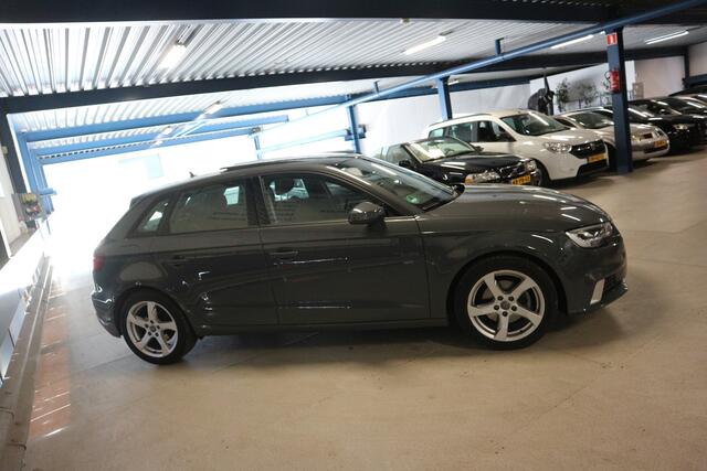 Audi A3 SPORTBACK 1.0 TFSI Sport / 12 MND GARANTIE / PANO   