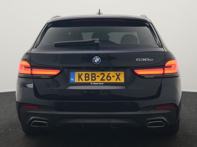 BMW 5-Serie Touring 530e M Sport PHEV 293pk Dealer O.H | Trekhaak af fabriek | Adaptive Cruise | 19L.M | Lederen Sportstoelen Verwarmd | Camera & Parkassi