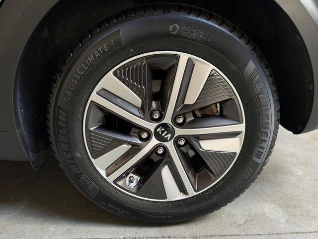 KIA Niro ACTIEPRIJS HYBRID 1E EIGENAAR NL AUTO NAP FABR.GARANTIE AUTOMAAT NAVIGATIE CAMERA LED ECC CRUISE PDC