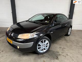 RENAULT MEGANE Coup�-Cabriolet 1.6-16V |Privil�ge Luxe| |Panoramadak|