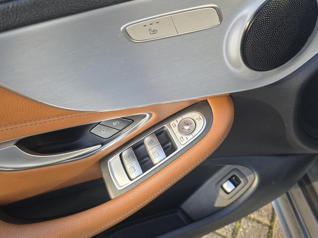 Mercedes-Benz C-Klasse Cabrio 180 Prestige AMG-Styling AUTOMAAT | Leer | Navigatie | 19 inch | Cruise Control | Climate Control