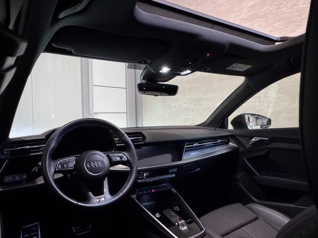 Audi A3 SPORTBACK 40 TFSI e S Edition Pano| Matrix| RS Zetels| S-Line | Keyless