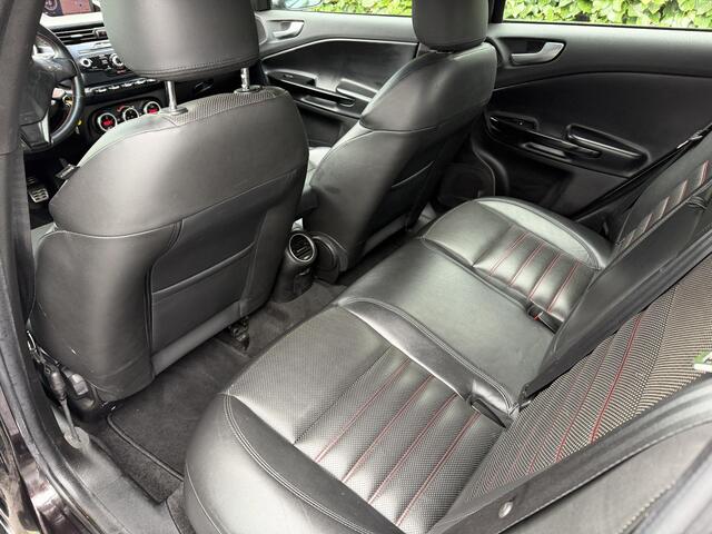 Alfa Romeo Giulietta 1.4 T Distinctive | Leer | Navi | Autom. Airco | Cruise Control | LMV | Trekhaak | Stoelverwarming | Sportstoelen | APK tot 24-03-2027