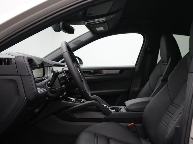 Porsche Cayenne S E-Hybrid Coup� Black Edition
