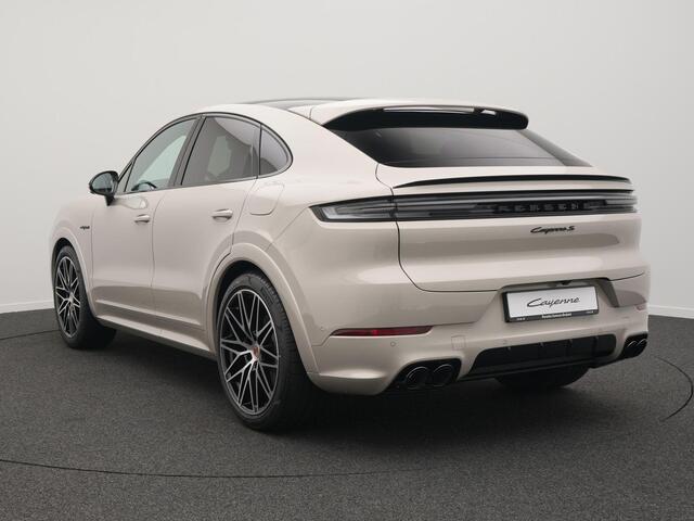 Porsche Cayenne S E-Hybrid Coup� Black Edition
