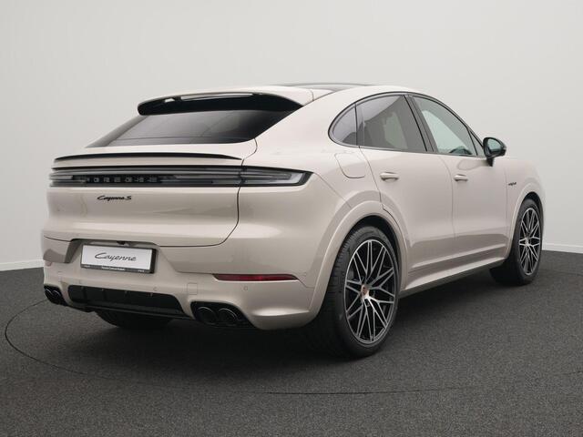 Porsche Cayenne S E-Hybrid Coup� Black Edition