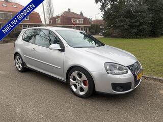 Volkswagen Golf V