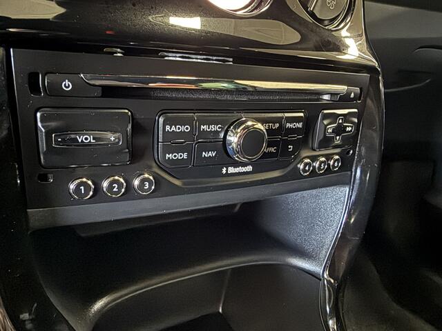 Citroen DS3 1.2 VTi So Chic | Leder