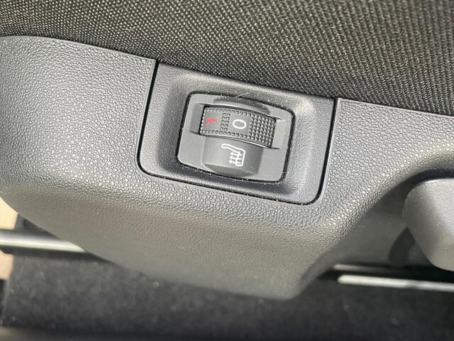 Citroen C3 1.2 PureTech Shine Automaat slechts 39065 KM  stoelverwarming 