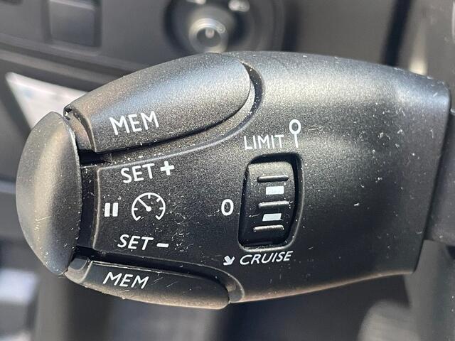 Citroen C3 1.2 PureTech Shine Automaat slechts 39065 KM  stoelverwarming 