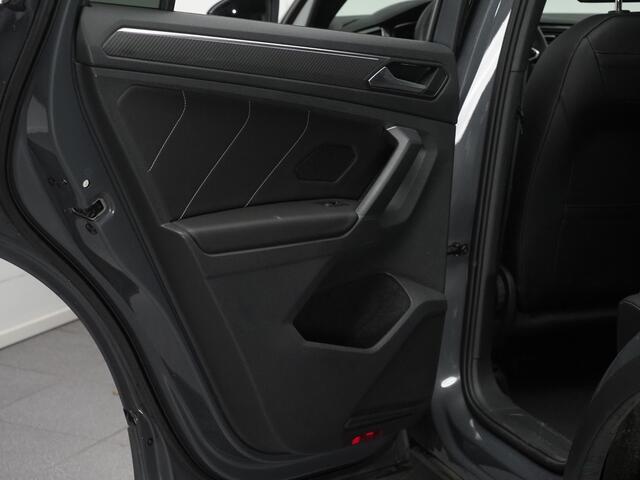 Volkswagen Tiguan 1.4 TSI eHybrid R-Line Business | Apple carplay/Android auto | Achteruitrijcamera | Stuur/Voorstoelen verwarmd | DAB | Carkit | Cruise control 