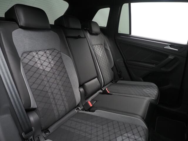Volkswagen Tiguan 1.4 TSI eHybrid R-Line Business | Apple carplay/Android auto | Achteruitrijcamera | Stuur/Voorstoelen verwarmd | DAB | Carkit | Cruise control 
